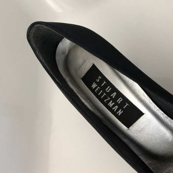 Stuart Weitzman Black Loafer Pumps: size 8.5 - Picture 5 of 8